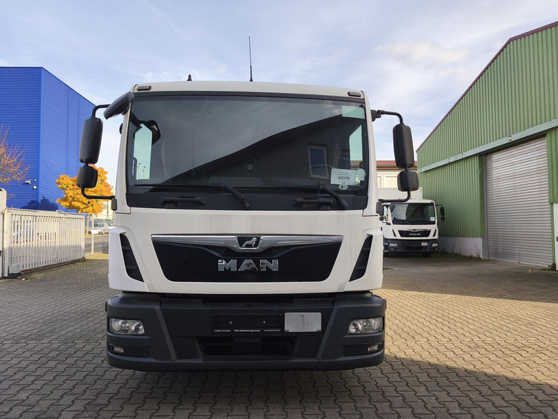 MAN TGL 8.190 Koffer gFH AHK LBW Euro 6 4x2 (11) TÜV NEU - Camion fourgon: photos 3 MAN TGL 8.190 Koffer gFH AHK LBW Euro 6 4x2 (11) TÜV NEU - Camion fourgon: photos 3