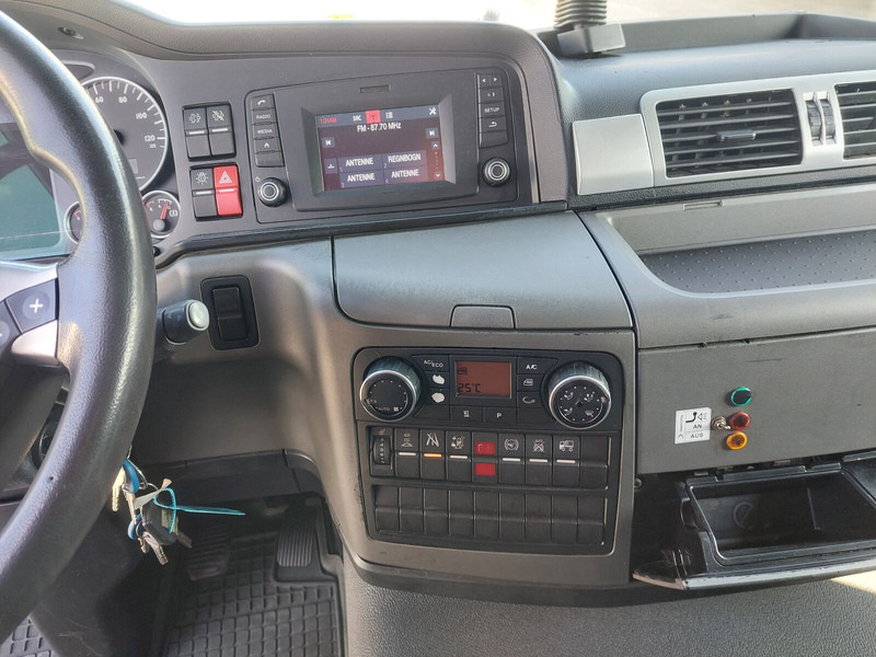 Camion à rideaux coulissants MAN TGL 8.220 Edscha Gardine Jumbo: photos 14 Camion à rideaux coulissants MAN TGL 8.220 Edscha Gardine Jumbo: photos 14