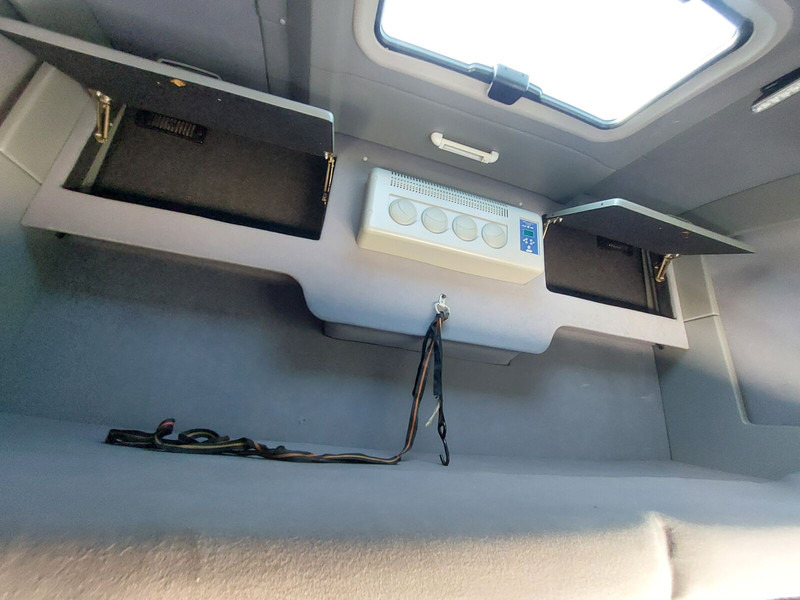 Camion à rideaux coulissants MAN TGL 8.220 Edscha Gardine Jumbo: photos 17 Camion à rideaux coulissants MAN TGL 8.220 Edscha Gardine Jumbo: photos 17