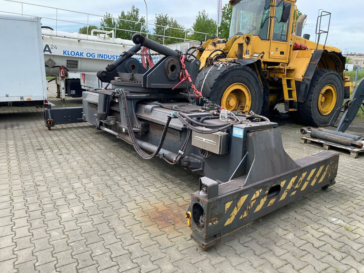 Diversen 817-8787 / 45000KG / 1 Owner / Fully Functional Elme 817-8787 / 45000KG - Accessoire pour Reach stacker: photos 3 Diversen 817-8787 / 45000KG / 1 Owner / Fully Functional Elme 817-8787 / 45000KG - Accessoire pour Reach stacker: photos 3