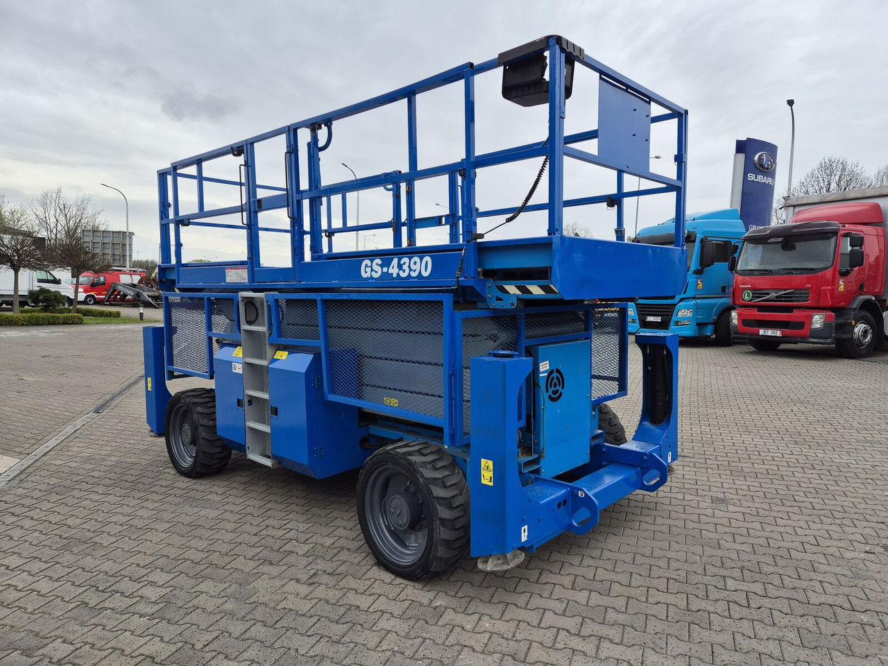 Genie GS 4390 / 15M High / 680KG Load / 1 Owner / Servic ED - Nacelle ciseaux: photos 2 Genie GS 4390 / 15M High / 680KG Load / 1 Owner / Servic ED - Nacelle ciseaux: photos 2