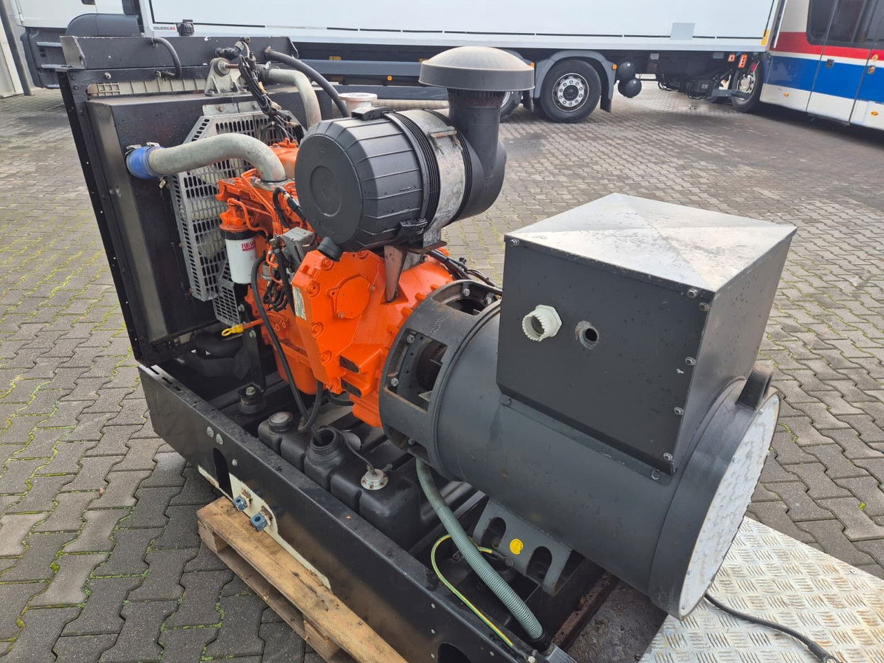 Groupe électrogène neuf Mecc Alte ECP34 2S4 - FTP Engine,126kVA,New oils, filters, L Mecc Alte ECP34 2S4 - FTP Engine,126kVA,New oils, filters, Like New: photos 16