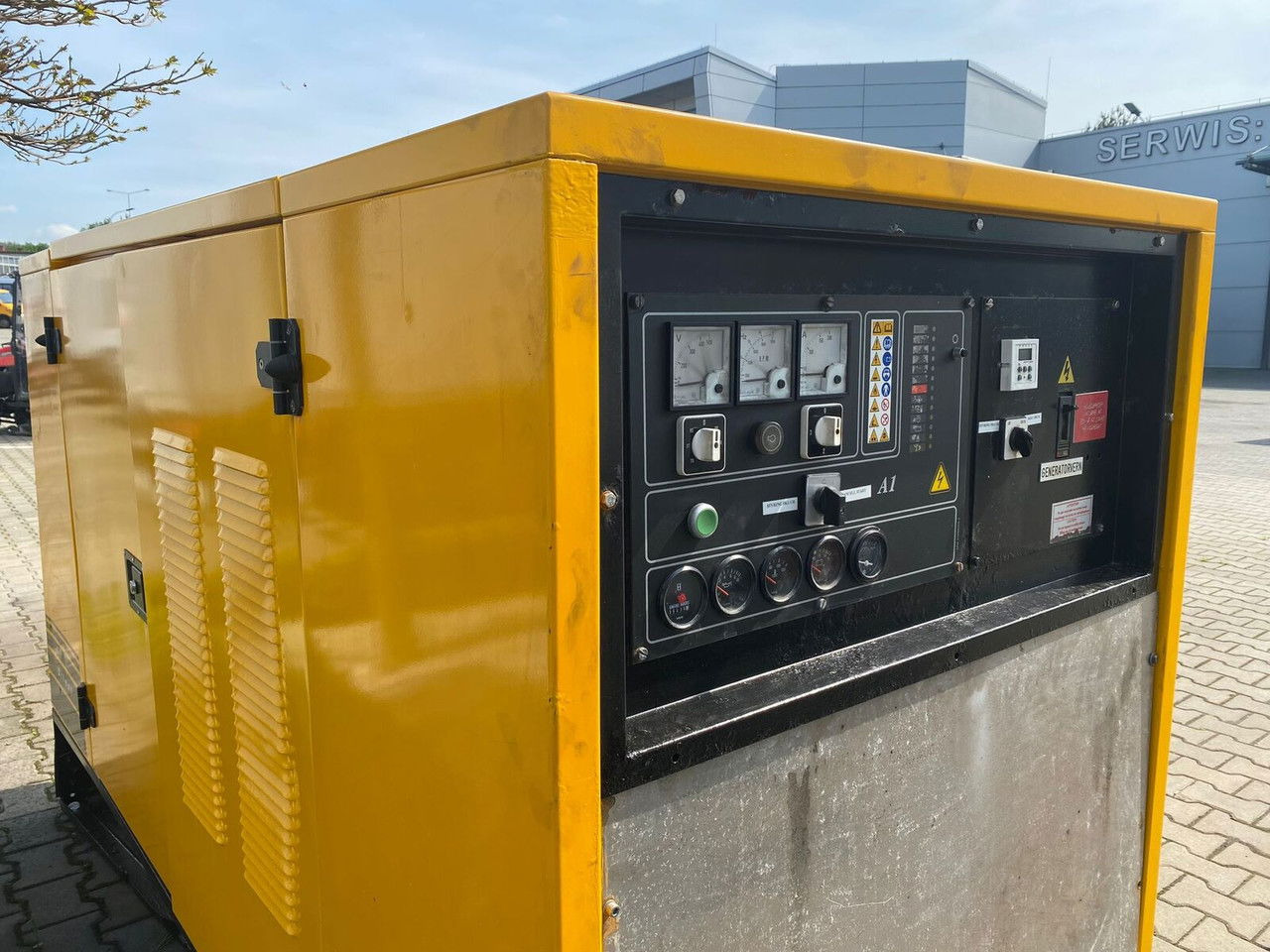 SDMO NS 60 W M, Silent generator 60kVA, 48KW NS 60 W M, Silent generator 60kVA, 48KW - Groupe électrogène: photos 1 SDMO NS 60 W M, Silent generator 60kVA, 48KW NS 60 W M, Silent generator 60kVA, 48KW - Groupe électrogène: photos 1