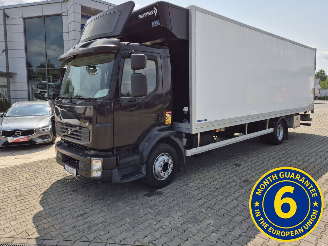 Volvo FL 240 1 Owner / Container - Camion fourgon: photos 1 Volvo FL 240 1 Owner / Container - Camion fourgon: photos 1