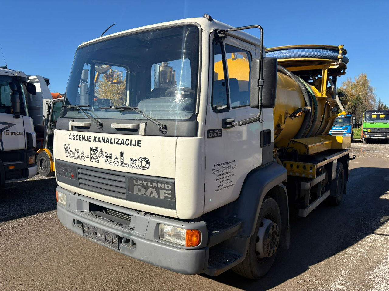 DAF AE55 4x2 vacuum + pressure truck - 8000 liters - Camion hydrocureur: photos 1 DAF AE55 4x2 vacuum + pressure truck - 8000 liters - Camion hydrocureur: photos 1