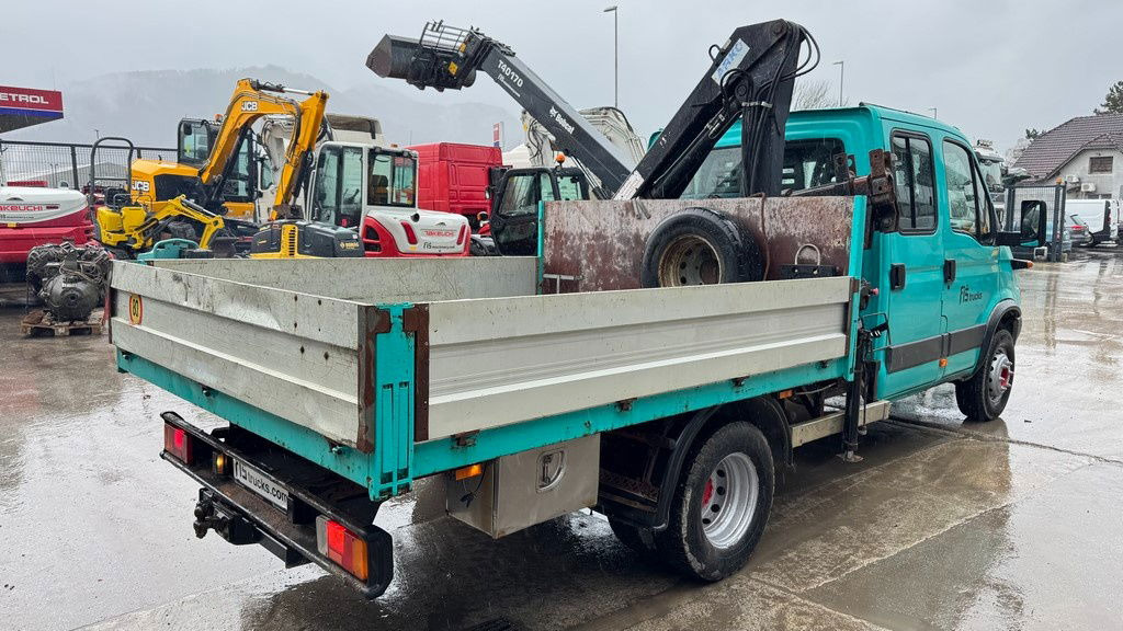 Iveco Daily 65 C15 stake body - Hiab 045-3 - 7.5M - Utilitaire plateau: photos 4 Iveco Daily 65 C15 stake body - Hiab 045-3 - 7.5M - Utilitaire plateau: photos 4