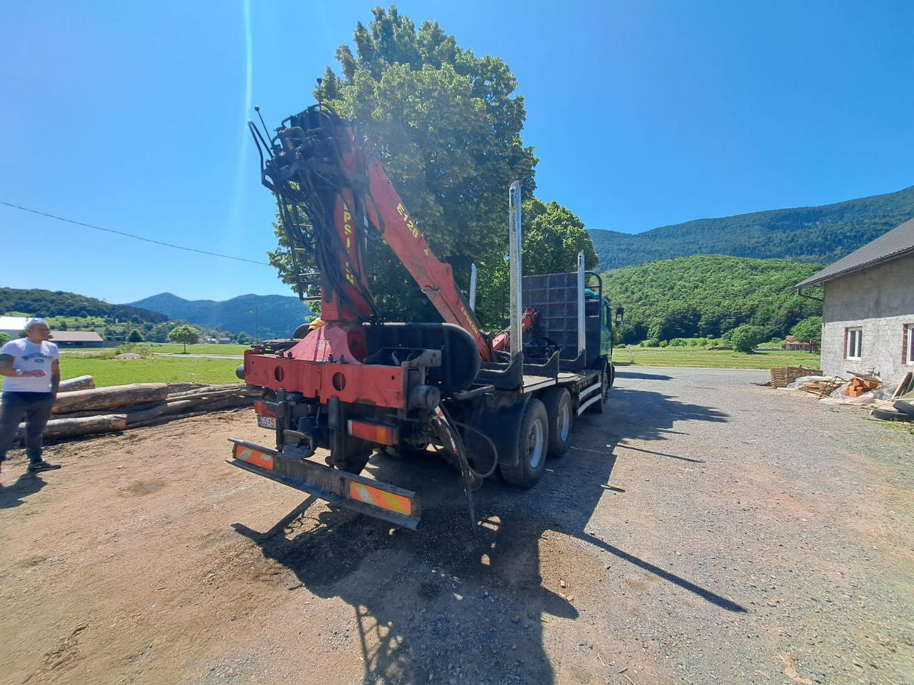 MAN 33.464 6x4 forest truck - Complete Spring - Epsilon E128 + scissors - Camion grumier: photos 4 MAN 33.464 6x4 forest truck - Complete Spring - Epsilon E128 + scissors - Camion grumier: photos 4