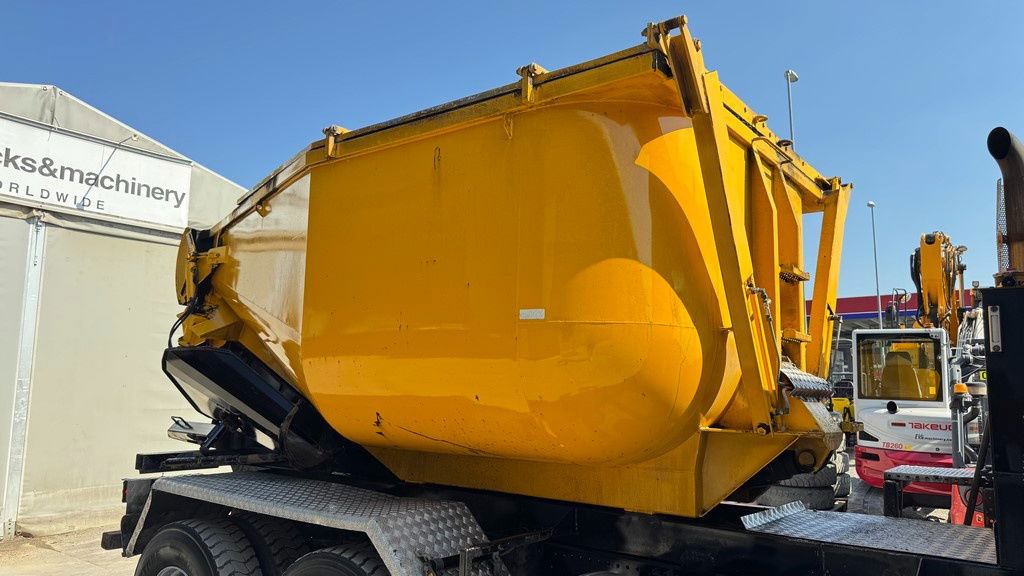 Meiller Asphalt mulda tipper - with chassis - Benne pour poids lourds: photos 2 Meiller Asphalt mulda tipper - with chassis - Benne pour poids lourds: photos 2