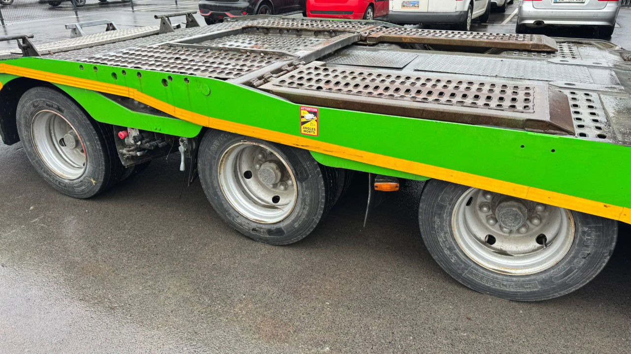 Mercedes-Benz Actros 1846 4x2 LKW transporter + Boerner trailer - Camion porte-voitures: photos 5 Mercedes-Benz Actros 1846 4x2 LKW transporter + Boerner trailer - Camion porte-voitures: photos 5