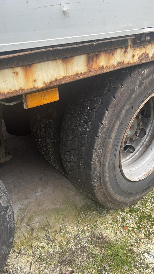 Mercedes-Benz Actros 2536 L 6x2 stake body - lifting axle - Camion plateau: photos 5 Mercedes-Benz Actros 2536 L 6x2 stake body - lifting axle - Camion plateau: photos 5