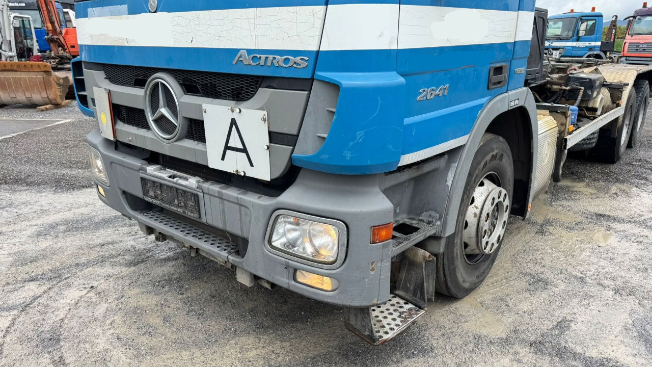 Mercedes-Benz Actros 2641 6x4 hiab abroll tipper - spring - Camion porte-conteneur/ Caisse mobile: photos 2 Mercedes-Benz Actros 2641 6x4 hiab abroll tipper - spring - Camion porte-conteneur/ Caisse mobile: photos 2