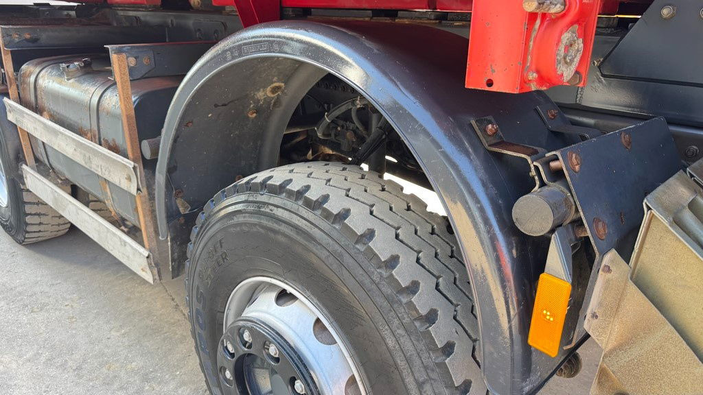 Camion benne Mercedes-Benz Actros 4141 K 8x6 tipper - 19m3: photos 11 Camion benne Mercedes-Benz Actros 4141 K 8x6 tipper - 19m3: photos 11