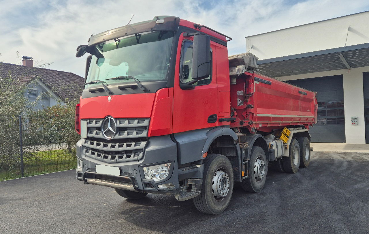 Mercedes-Benz Arocs 3243 8X4 mulda tipper - bordmatic - Camion benne: photos 1 Mercedes-Benz Arocs 3243 8X4 mulda tipper - bordmatic - Camion benne: photos 1