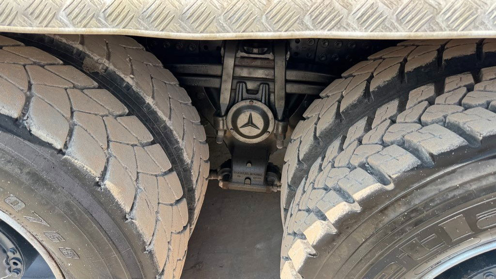 Camion benne Mercedes-Benz Arocs 3248 8X4 mulda tipper - electric taurpaulin: photos 17
