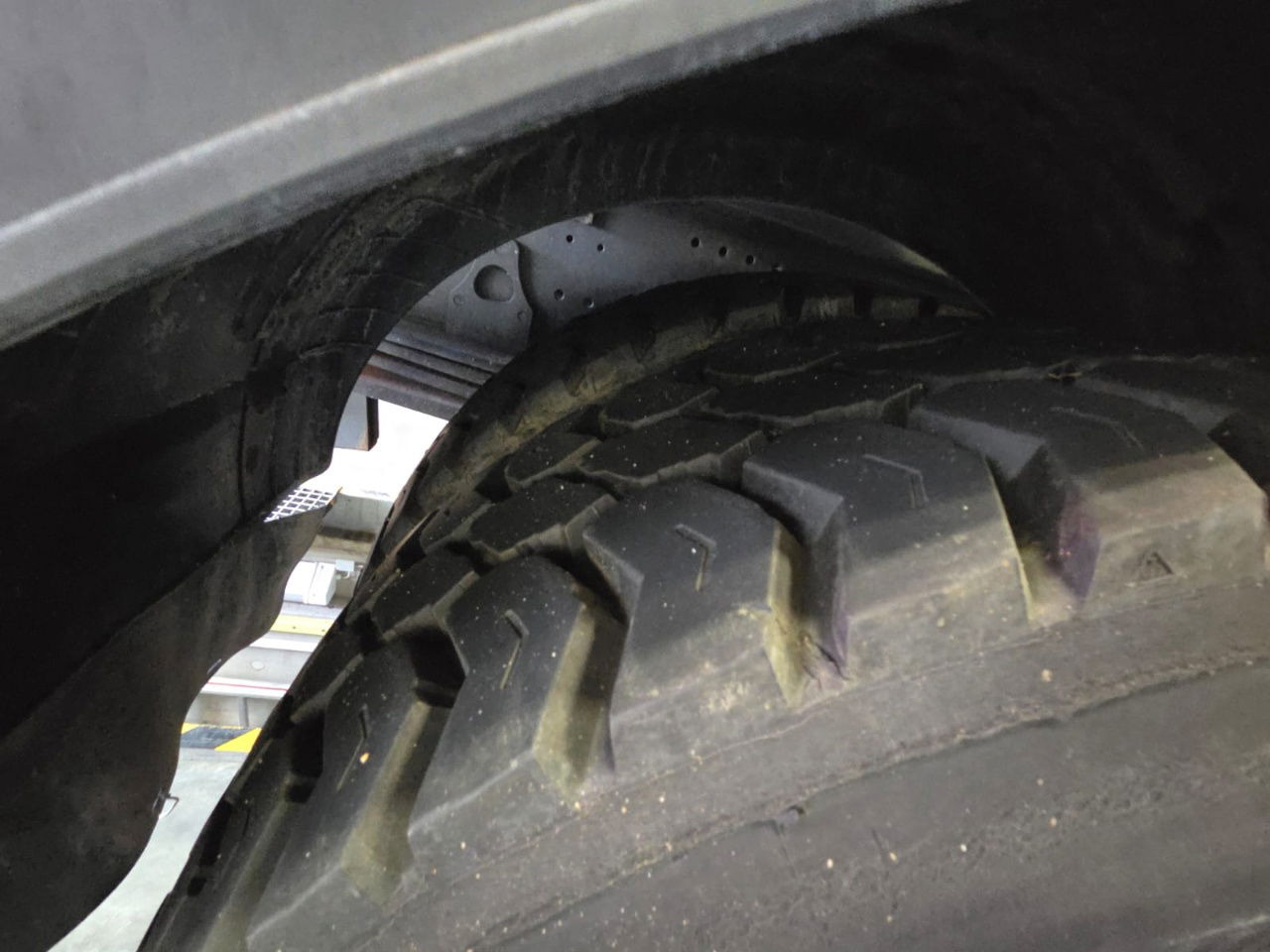 Mercedes-Benz Axor 1829 K 4x2 meiller tipper - crane PK8501 remote - Camion benne: photos 5 Mercedes-Benz Axor 1829 K 4x2 meiller tipper - crane PK8501 remote - Camion benne: photos 5