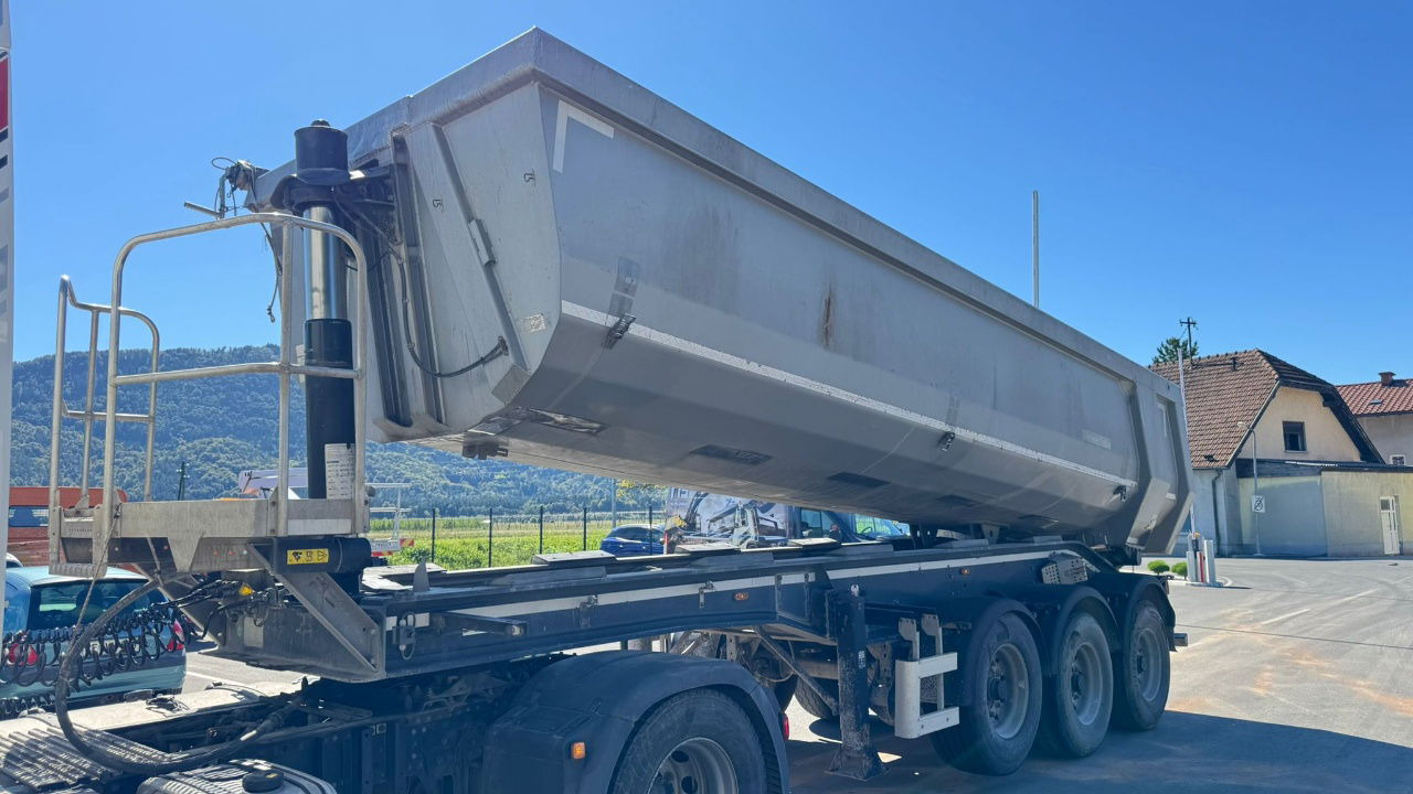 Schwarzmüller AR HKS 3 - 3-Axle Tipper Trailer - ALU - Semi-remorque benne: photos 4 Schwarzmüller AR HKS 3 - 3-Axle Tipper Trailer - ALU - Semi-remorque benne: photos 4