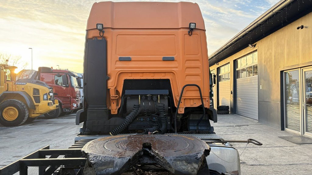 MAN TGA 18.430 4x2 tractor unit - new tyres - Tracteur routier: photos 4 MAN TGA 18.430 4x2 tractor unit - new tyres - Tracteur routier: photos 4