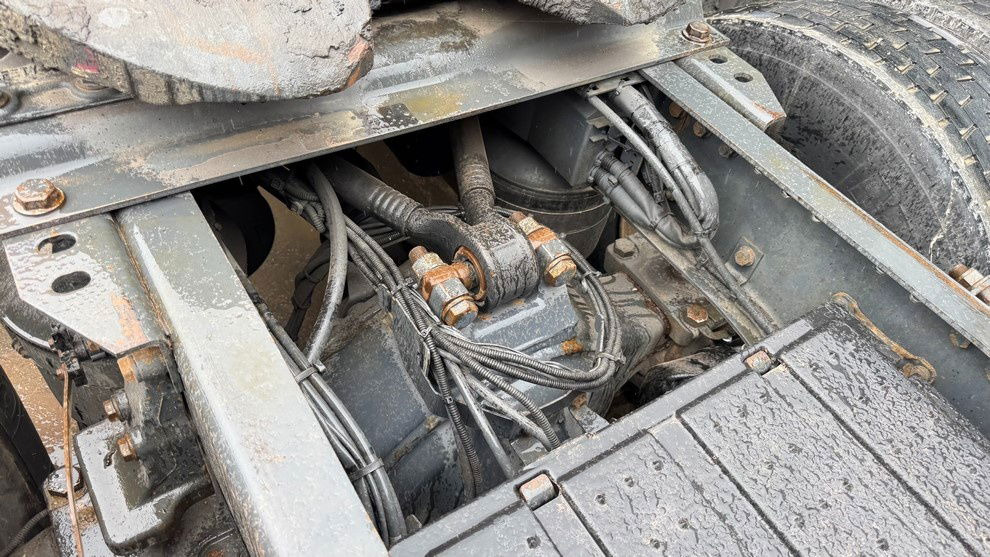 Tracteur routier Mercedes-Benz Actros 1844 4x2 - tractor unit - retarder: photos 14 Tracteur routier Mercedes-Benz Actros 1844 4x2 - tractor unit - retarder: photos 14