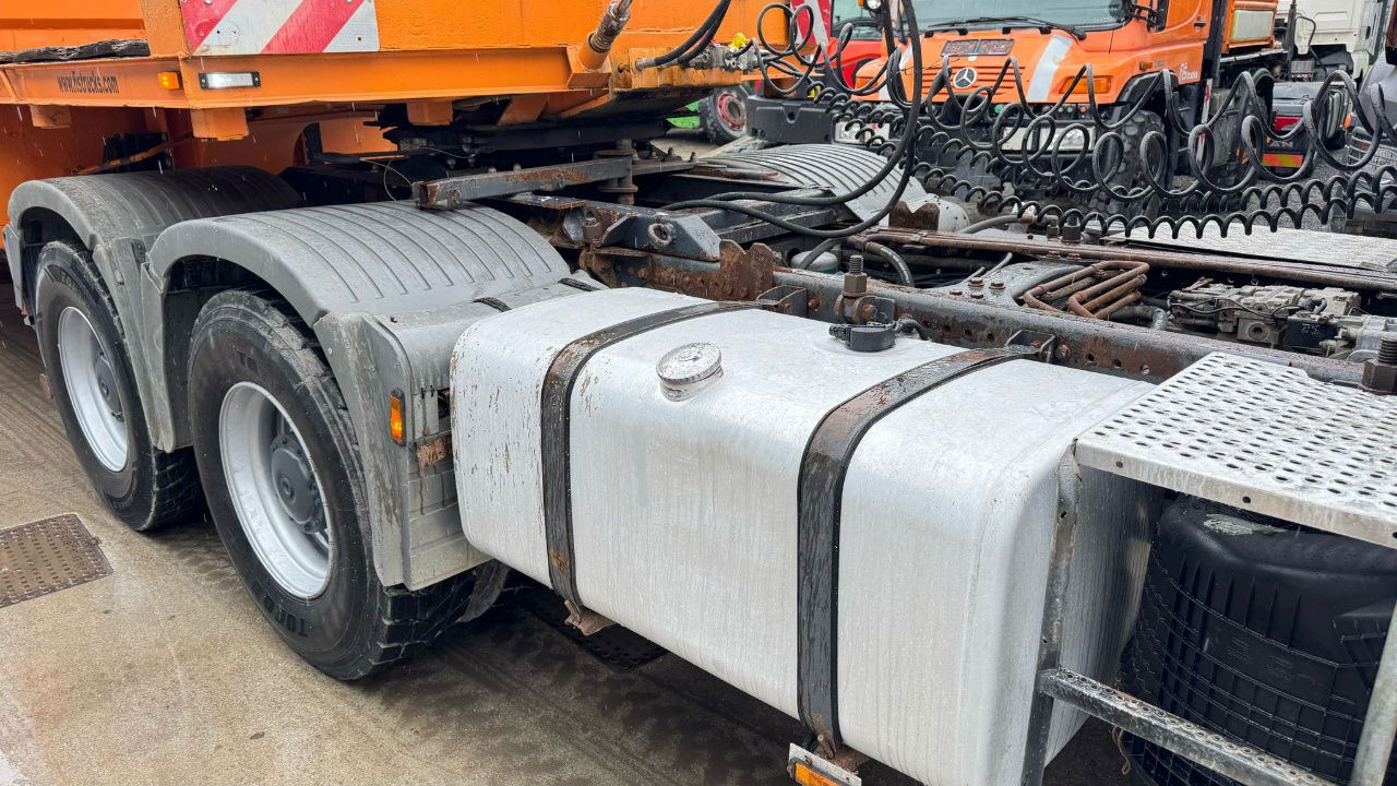 Mercedes-Benz Actros 3353 S 6x4 tractor unit - spring - Tracteur routier: photos 4 Mercedes-Benz Actros 3353 S 6x4 tractor unit - spring - Tracteur routier: photos 4