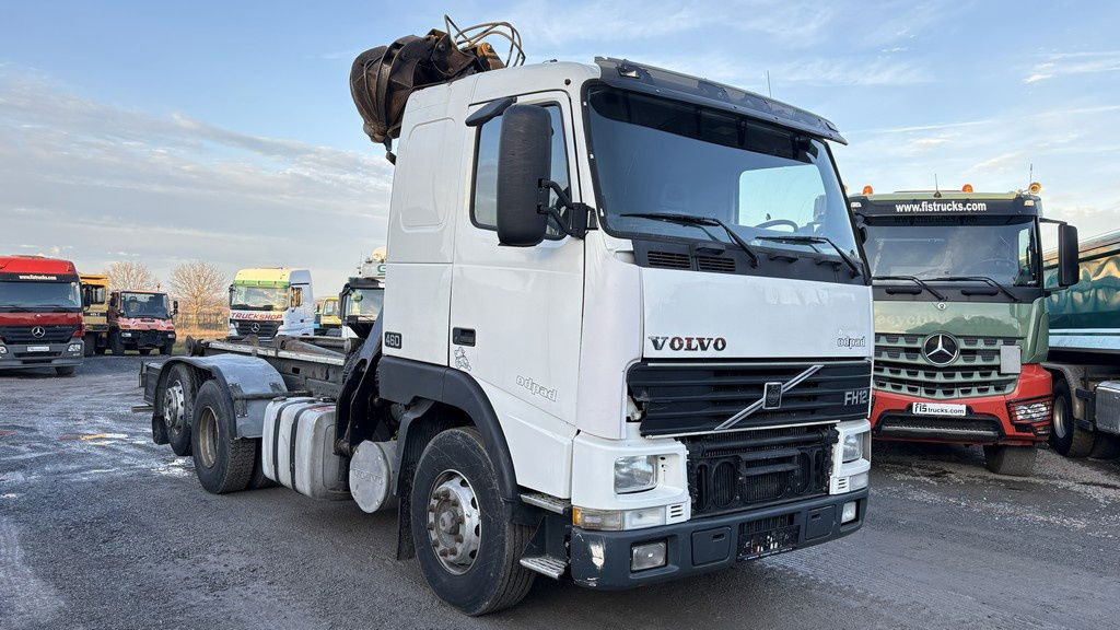 Volvo FH 12 460ER abroll with crane - crane LIV - scissors - perfect - Camion porte-conteneur/ Caisse mobile: photos 2 Volvo FH 12 460ER abroll with crane - crane LIV - scissors - perfect - Camion porte-conteneur/ Caisse mobile: photos 2