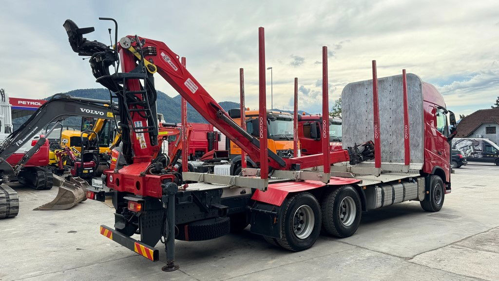 Volvo FH 500 6x4 forest truck - Epsilon 110Z - scissors - Camion porte-conteneur/ Caisse mobile: photos 4 Volvo FH 500 6x4 forest truck - Epsilon 110Z - scissors - Camion porte-conteneur/ Caisse mobile: photos 4