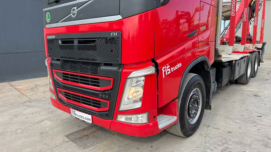 Volvo FH 500 6x4 forest truck - Epsilon 110Z - scissors - Camion porte-conteneur/ Caisse mobile: photos 2 Volvo FH 500 6x4 forest truck - Epsilon 110Z - scissors - Camion porte-conteneur/ Caisse mobile: photos 2