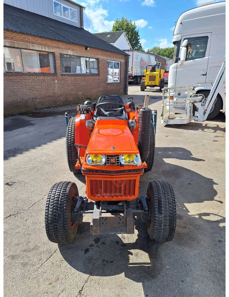 Kubota B2150 - Chariot tracteur: photos 3 Kubota B2150 - Chariot tracteur: photos 3