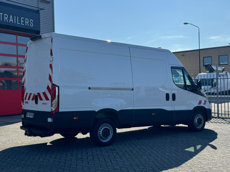 Iveco Daily 35S14 Voice Alexa Spraakassistent Voice assistent - Fourgon utilitaire: photos 3 Iveco Daily 35S14 Voice Alexa Spraakassistent Voice assistent - Fourgon utilitaire: photos 3