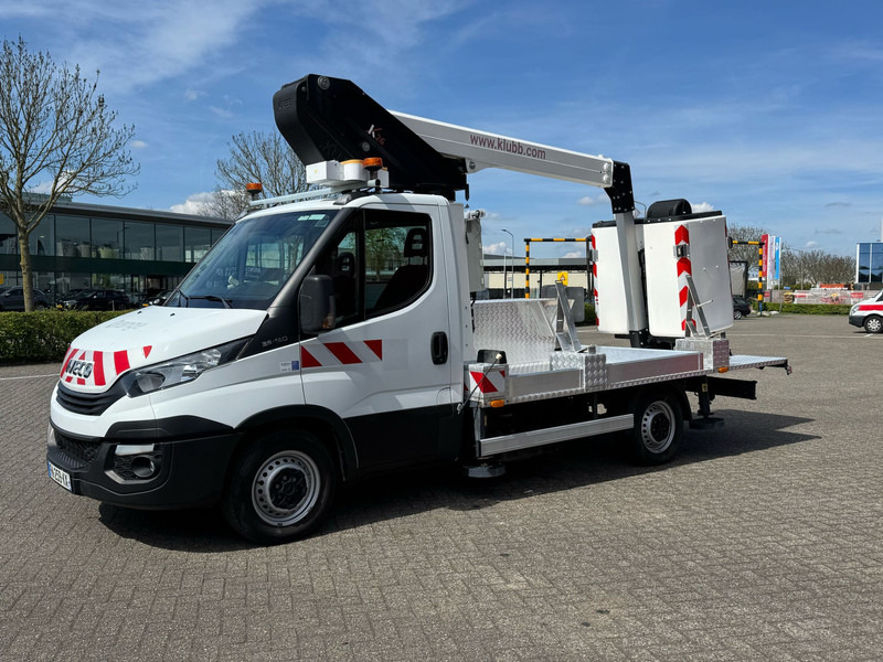 Véhicule utilitaire Iveco Daily 35S14 2 Person, Km 31.936!! 4x gestempeld, 2 persoonslift: photos 7