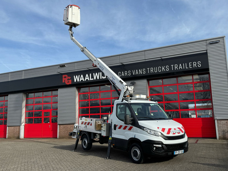 Iveco Daily 35S14 278 draaaiuren, 4x gestempeld, 14 meter APK 10-04-2026, KM 40.365 - Véhicule utilitaire: photos 3 Iveco Daily 35S14 278 draaaiuren, 4x gestempeld, 14 meter APK 10-04-2026, KM 40.365 - Véhicule utilitaire: photos 3