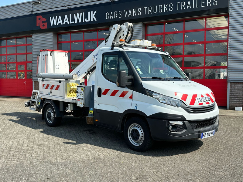 Iveco Daily 35S14 APK 10-07-2026 Nederlands Kenteken 14 meter, 4x stamped, 413 working hours - Véhicule utilitaire: photos 3 Iveco Daily 35S14 APK 10-07-2026 Nederlands Kenteken 14 meter, 4x stamped, 413 working hours - Véhicule utilitaire: photos 3
