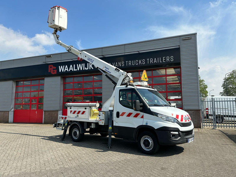 Iveco Daily 35S14 APK 10-07-2026 Nederlands Kenteken 14 meter, 4x stamped, 413 working hours - Véhicule utilitaire: photos 2 Iveco Daily 35S14 APK 10-07-2026 Nederlands Kenteken 14 meter, 4x stamped, 413 working hours - Véhicule utilitaire: photos 2