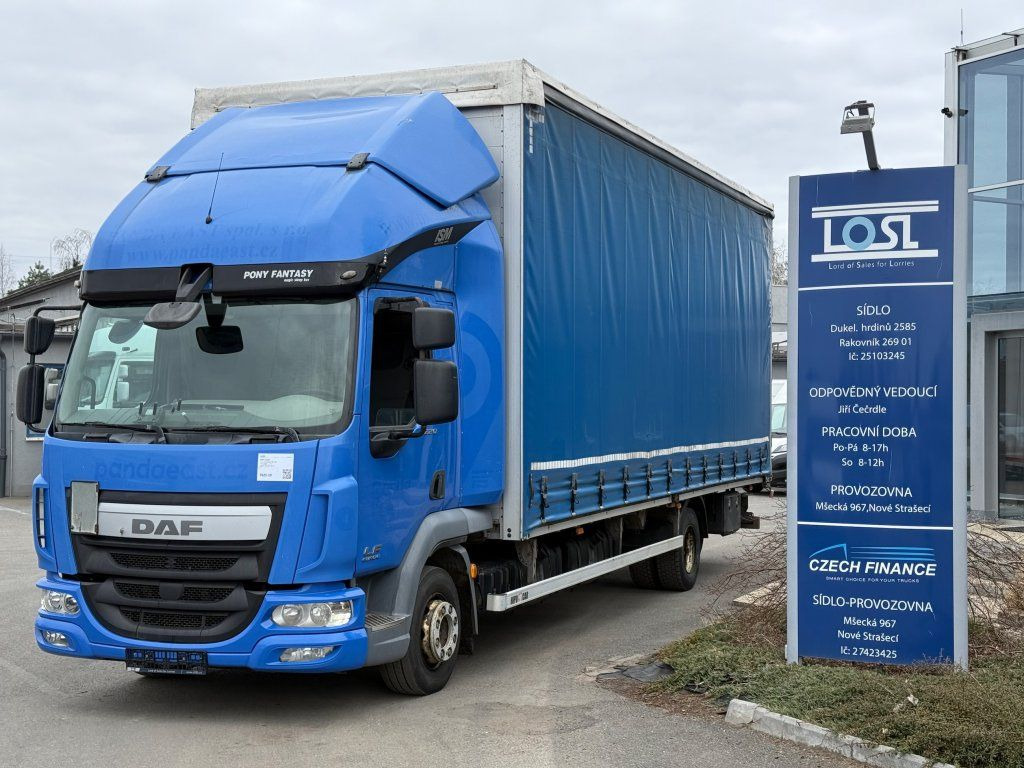 DAF LF220 EURO 6 - Camion à rideaux coulissants: photos 1 DAF LF220 EURO 6 - Camion à rideaux coulissants: photos 1