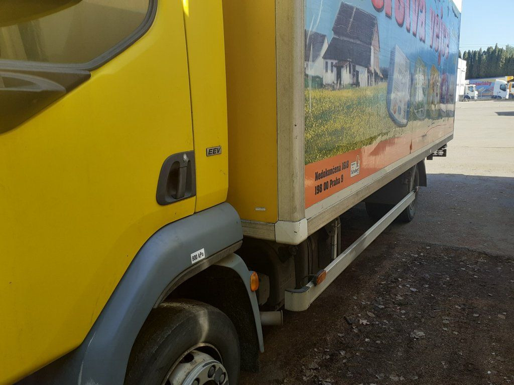 DAF LF45.210 mit Carrier Motorschaden engineproblem - Camion frigorifique: photos 4 DAF LF45.210 mit Carrier Motorschaden engineproblem - Camion frigorifique: photos 4