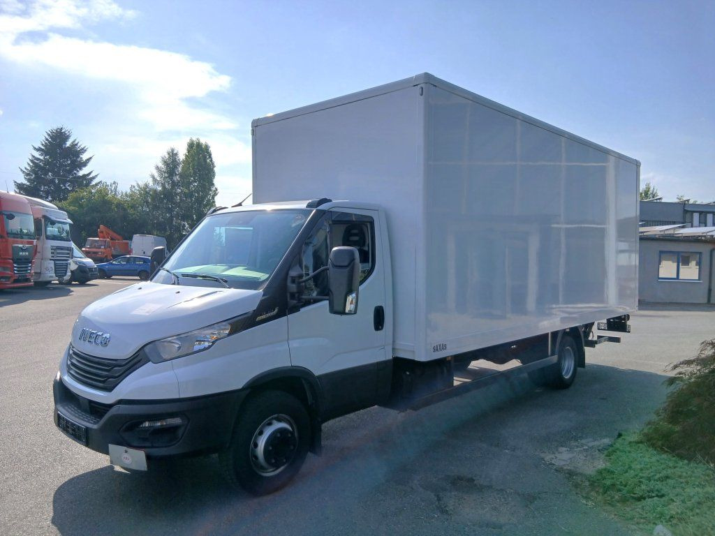 Iveco 72-210 (70C210) - Fourgon grand volume: photos 2 Iveco 72-210 (70C210) - Fourgon grand volume: photos 2