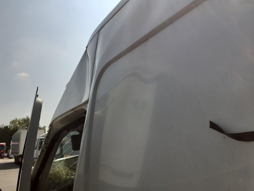 Fourgon utilitaire Iveco Daily 35S16 maxi Damaged: photos 15