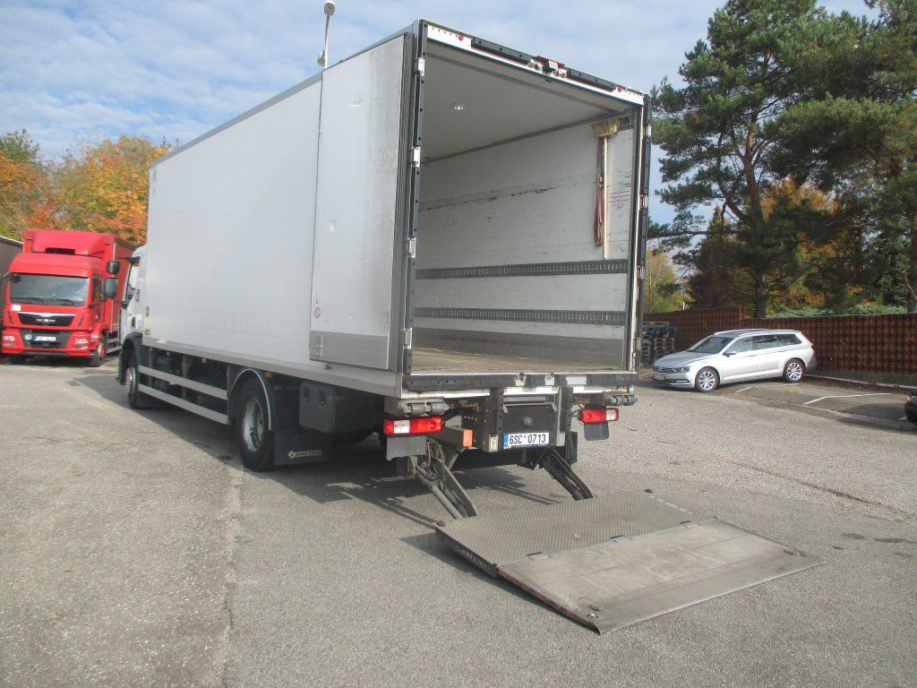 Crédit-bail de  Renault D18 320 Renault D18 320: photos 11