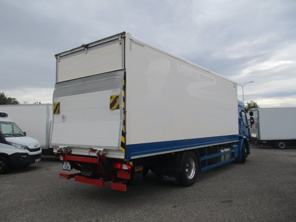 Renault D18, 320 - Camion fourgon: photos 3 Renault D18, 320 - Camion fourgon: photos 3