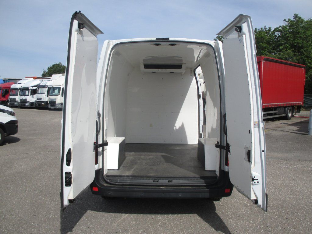 Utilitaire frigorifique Renault Master L2H2: photos 15