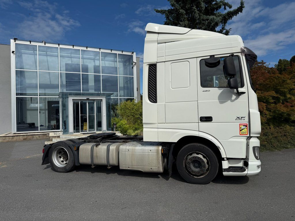 DAF XF460 EURO 6 MEGA/lowdeck - Tracteur routier: photos 3 DAF XF460 EURO 6 MEGA/lowdeck - Tracteur routier: photos 3