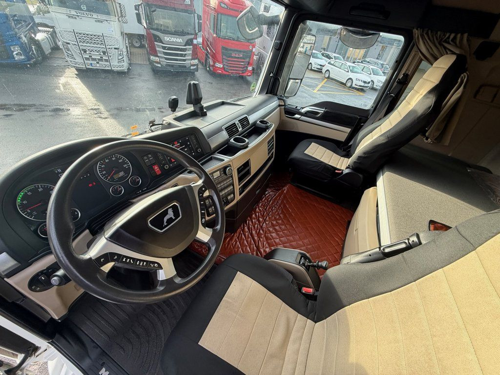 Tracteur routier MAN TGX18.460 EURO 6: photos 12