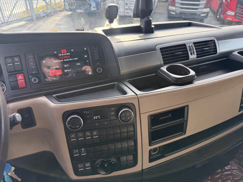 Tracteur routier MAN TGX18.460 EURO 6: photos 16