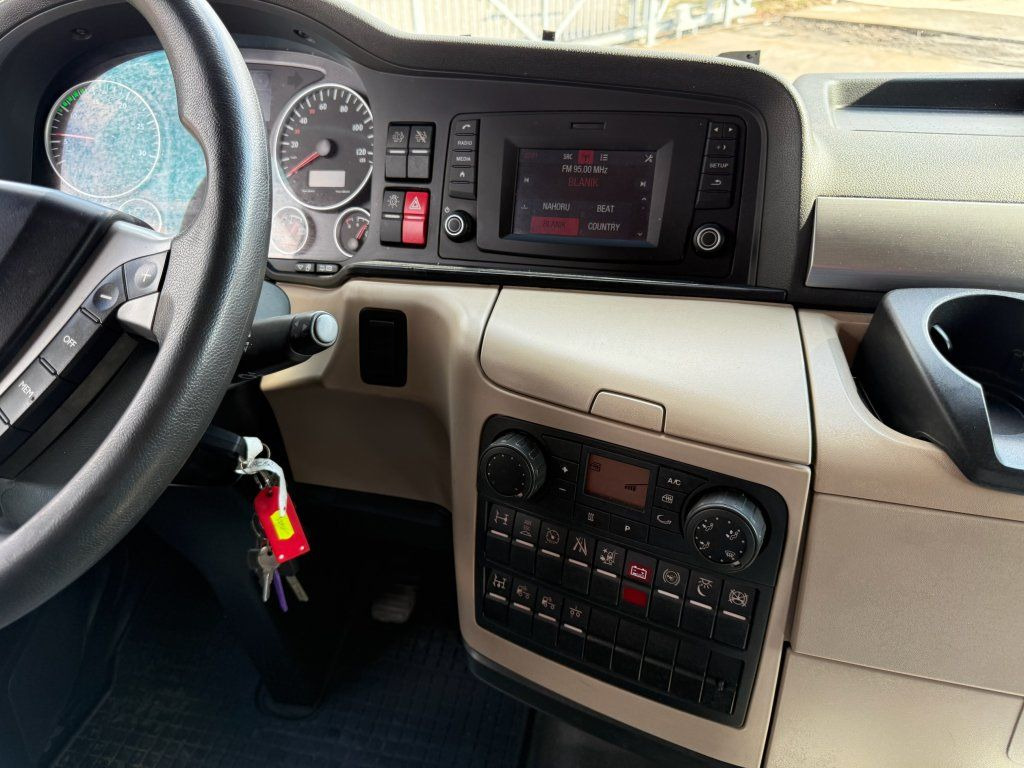 Tracteur routier MAN TGX18.500 XLX EURO 6: photos 17