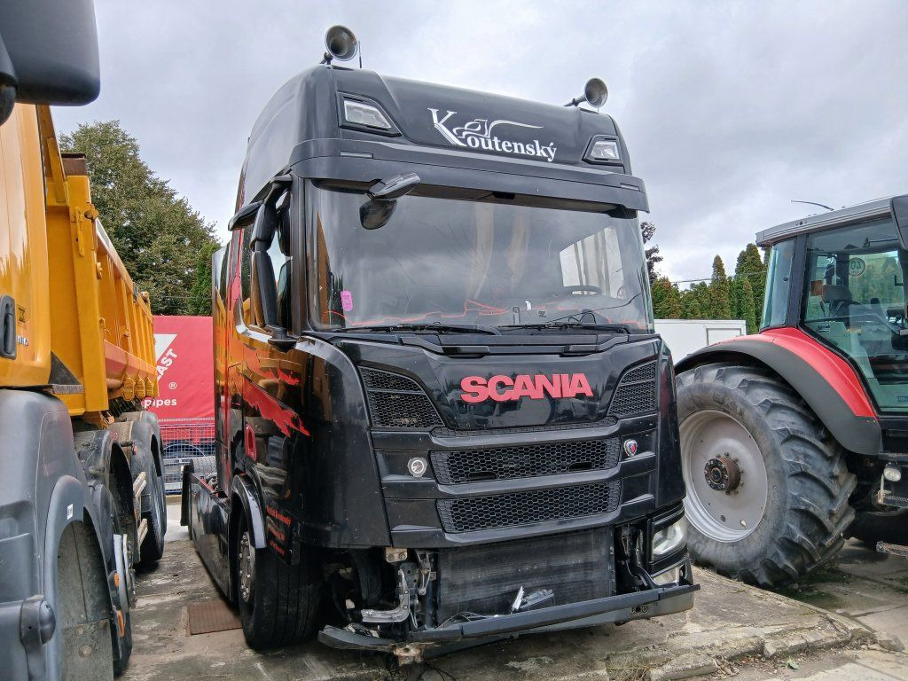 Scania R450 MEGA/lowdeck Unfall / damage - Tracteur routier: photos 2 Scania R450 MEGA/lowdeck Unfall / damage - Tracteur routier: photos 2