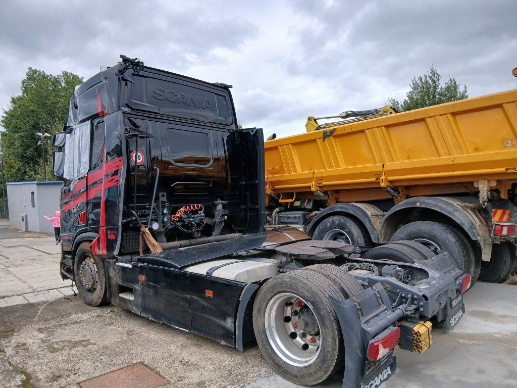 Scania R450 MEGA/lowdeck Unfall / damage - Tracteur routier: photos 3 Scania R450 MEGA/lowdeck Unfall / damage - Tracteur routier: photos 3
