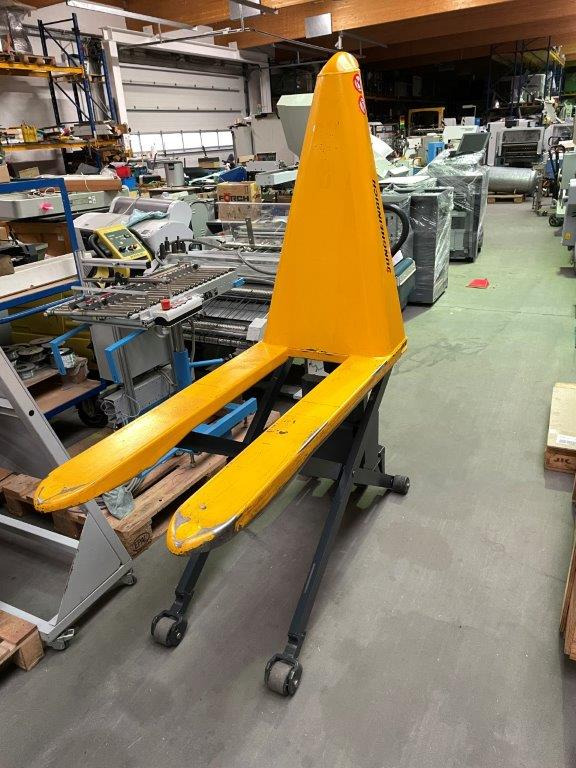 Transpalette 5 (five) scissor pallet truck with electric drive and quick lift pump Jungheinrich model TMX-E 10: photos 7