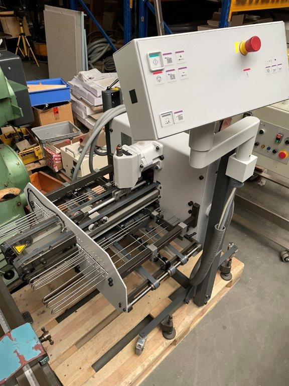 Heidelberg steel VFZ-52 H four-part folding unit - Plieuse de bureau: photos 2 Heidelberg steel VFZ-52 H four-part folding unit - Plieuse de bureau: photos 2