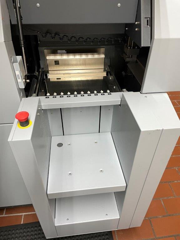 Horizon HT-30 C automatic rotary three-knife trimmer - Massicot: photos 4 Horizon HT-30 C automatic rotary three-knife trimmer - Massicot: photos 4