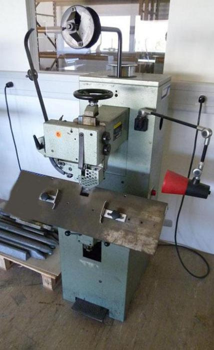 Muller Martini 271 Wire Stitching Machine - Machine d'impression: photos 1 Muller Martini 271 Wire Stitching Machine - Machine d'impression: photos 1