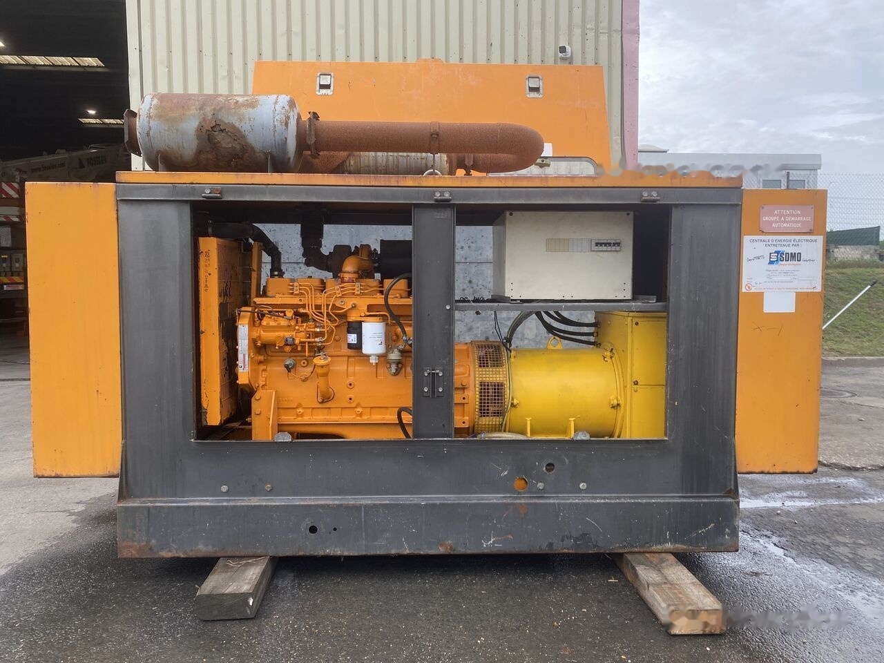SDMO 100 kVa Cummins 6BT5.9 - Groupe électrogène: photos 2 SDMO 100 kVa Cummins 6BT5.9 - Groupe électrogène: photos 2
